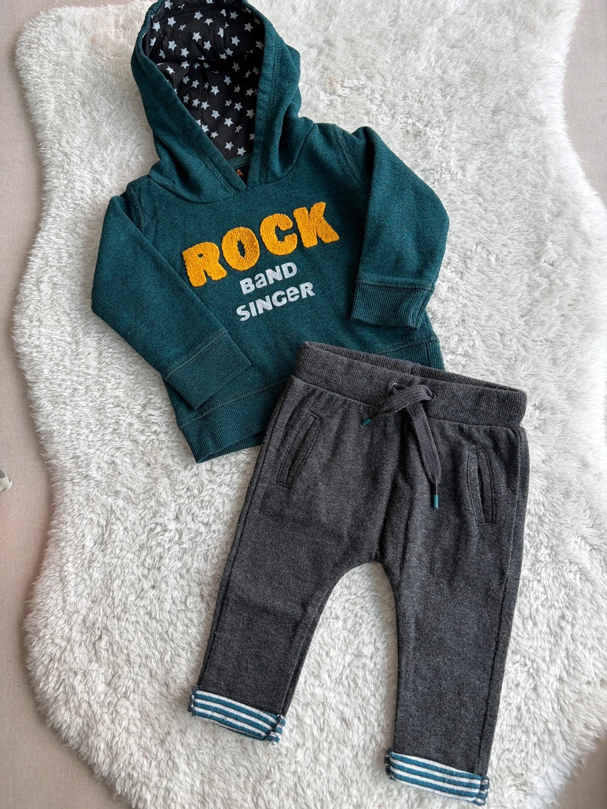 Setje hoodie en broekje Hema 62